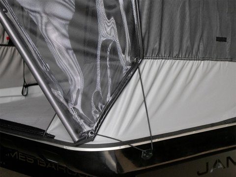 Avancée protection pluie et soleil James Baroud pour tente de toit Space M