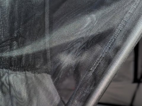 Avancée protection pluie et soleil James Baroud pour tente de toit Space M