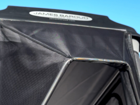 Avancée protection pluie et soleil James Baroud pour tente de toit Space M